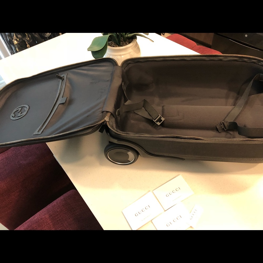 COPY - Gucci Trolley suitcase - Picture 2 of 9